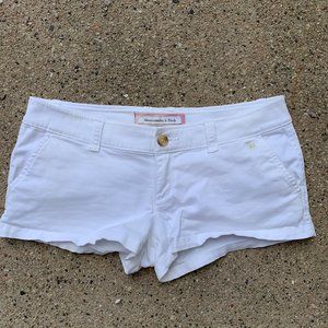 Abercrombie White Short - Size 2 (26/27)